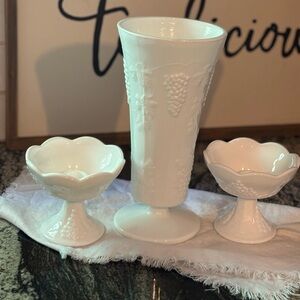 Westmoreland White Accent Vase & candle set
